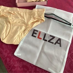 Menstrual Panties, set of 3 and Landry bag.